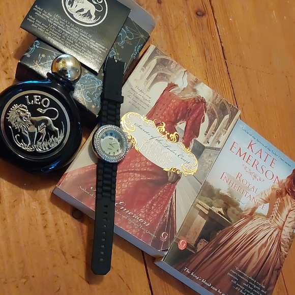 Other - Vintage Avon Leo Sweet Honesty Perfume Bottle Watch  Kate Emerson Books